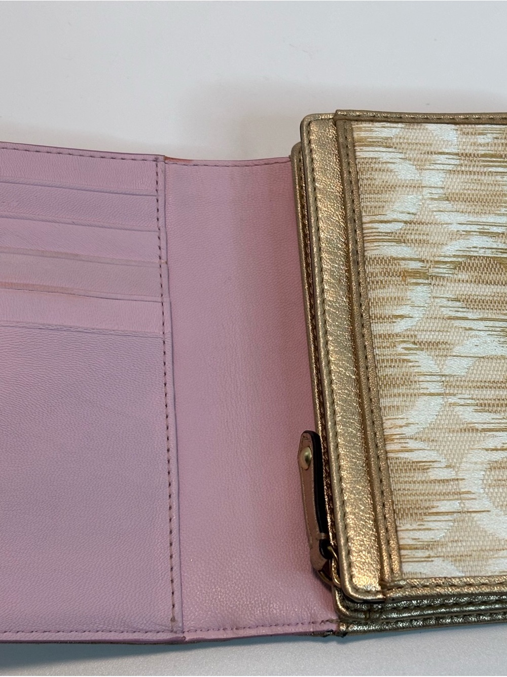 COACH ($211) Gold Signature Op Art Canvas Compact Wallet AUTHENTIC - Picture 8 of 15
